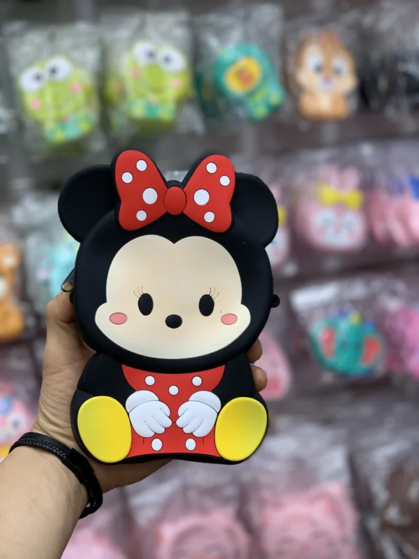 کیف رو دوشی سیلیکونی طرح میکی سایز بزرگ